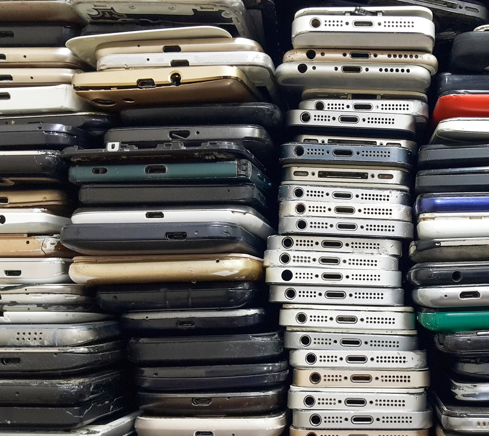 piles-of-phones